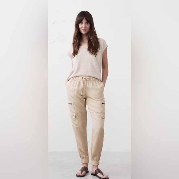 3 Pairs Banana Republic Women’s Tencel Cargo Joggers Pants Medium Petite - Picture 6 of 9